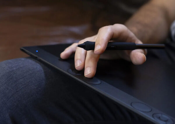 Tableta Wacom Intuos PRO Medium (2025) - Imagen 6